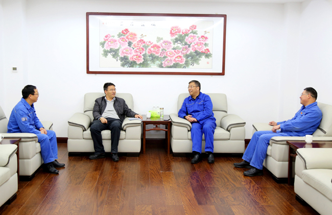  新安縣縣委常委、宣傳部部長王宜陽到萬基控股集團調(diào)研