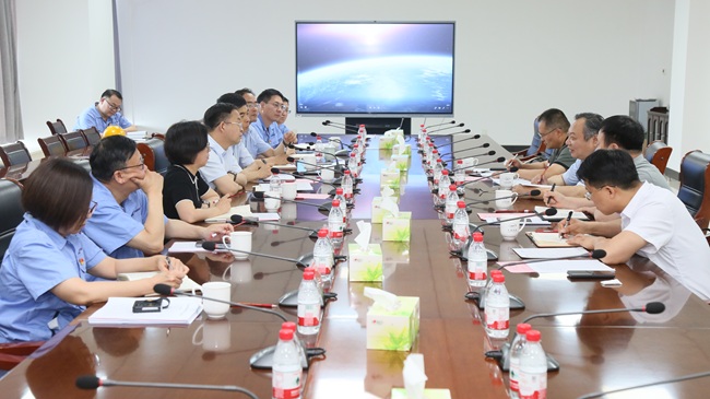 河南省國資委黨委副書記、主任吳祖明一行到萬基控股集團調(diào)研