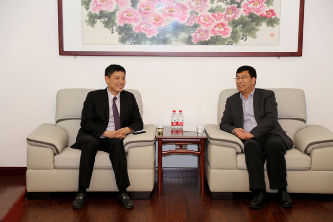 廣東英聯(lián)包裝股份有限公司董事長、總經(jīng)理翁偉武一行到我公司訪談